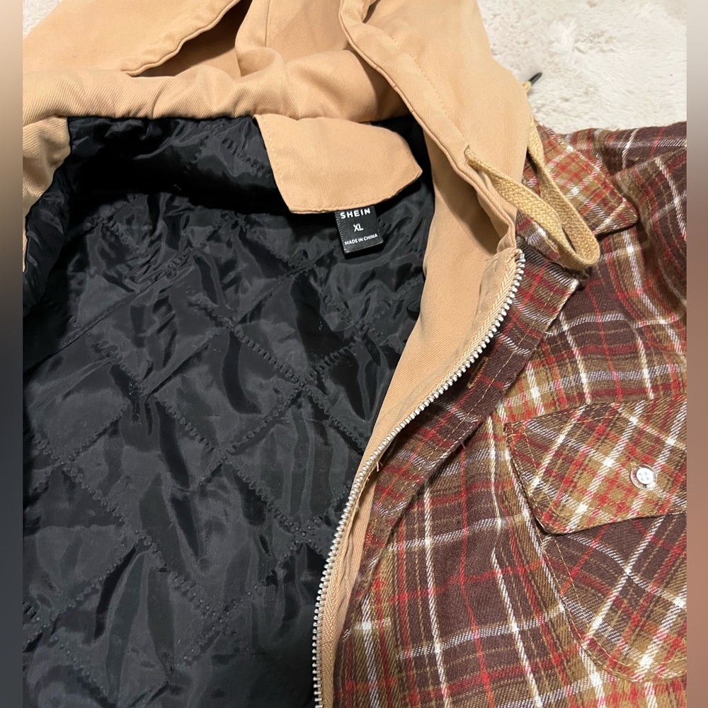 Men’s quilted Flannel Jacket with hood attached - Picture 4 of 4